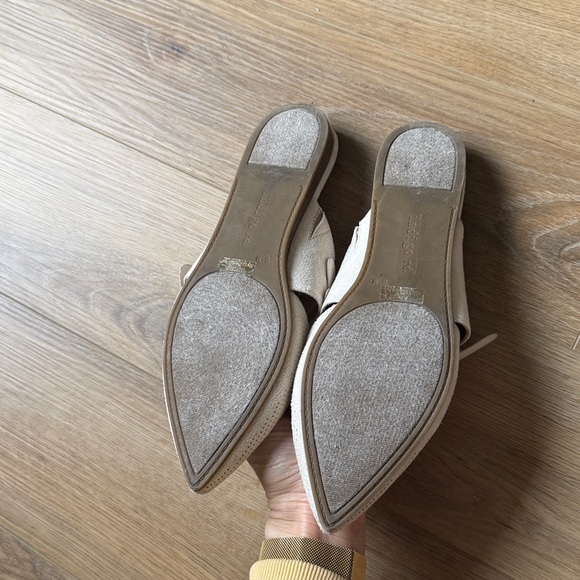 Size 8.5 - Picture 3 of 3